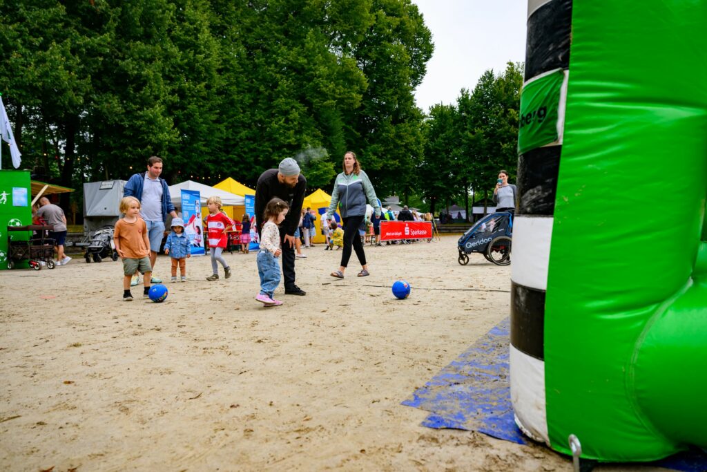 47. Fest am See im Schlosspark Wickrath 2024 (Foto: @ Carlos Albuquerque)