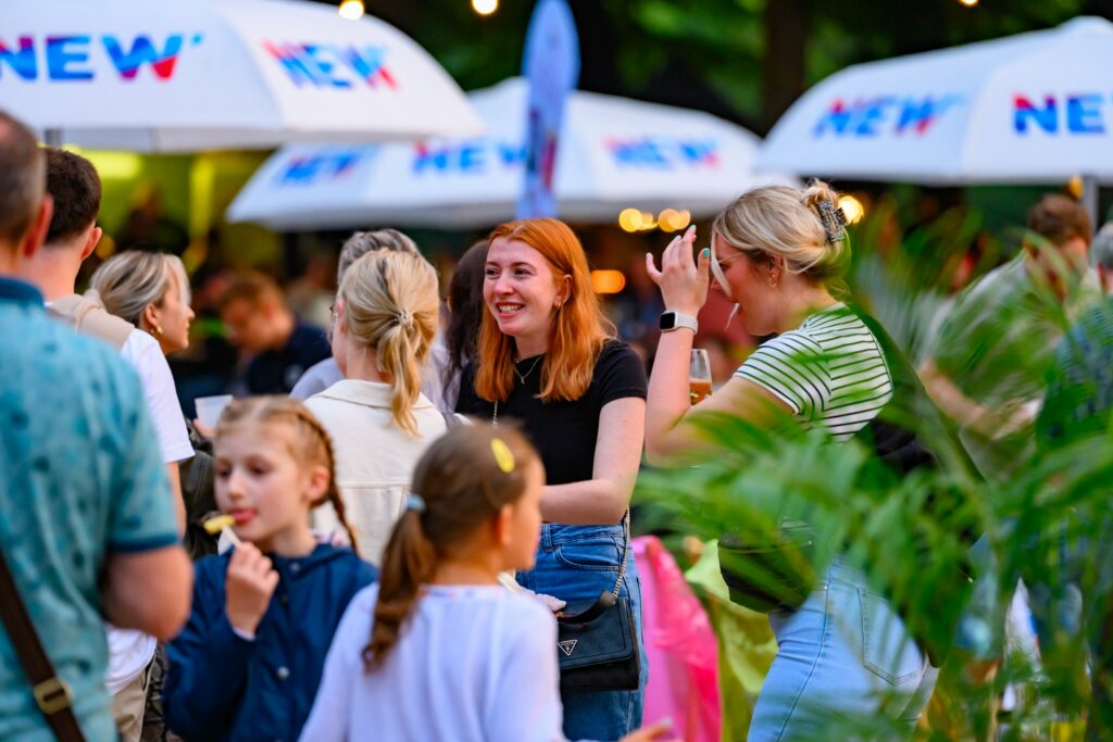 47. Fest am See im Schlosspark Wickrath 2024 (Foto: @ Carlos Albuquerque)