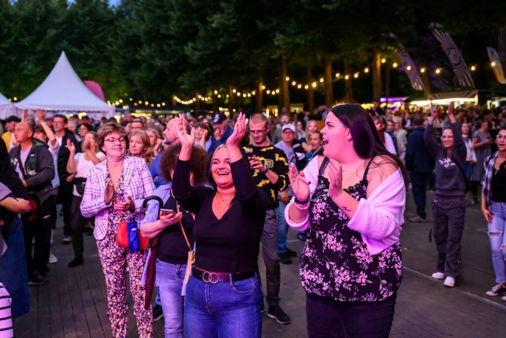 47. Fest am See im Schlosspark Wickrath 2024 (Foto: @ Carlos Albuquerque)